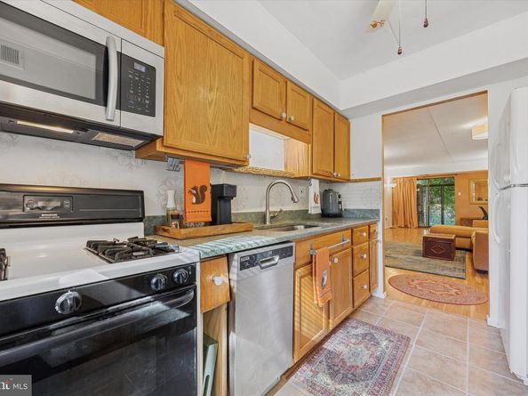 261 Shawmont Avenue D, Philadelphia PA 19128