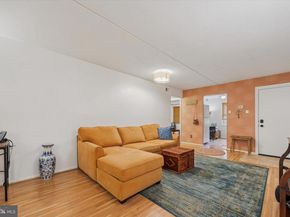 261 Shawmont Avenue D, Philadelphia PA 19128