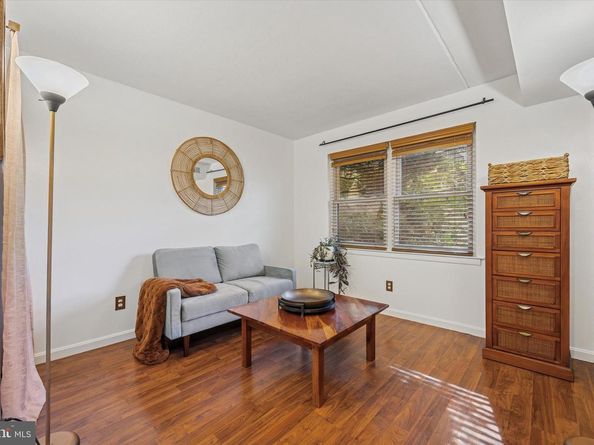 261 Shawmont Avenue D, Philadelphia PA 19128