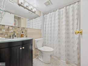 261 Shawmont Avenue D, Philadelphia PA 19128
