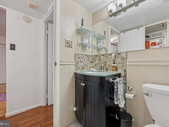 261 Shawmont Avenue D, Philadelphia PA 19128