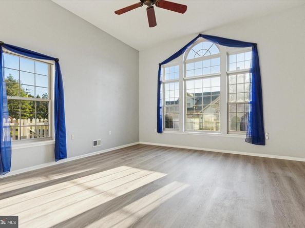 64 Legacy Oaks Drive, Richboro PA 18954