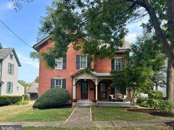 121 Cottage Street