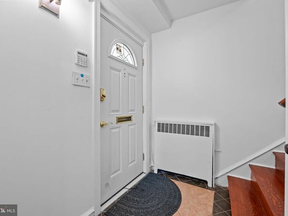 1318 E Duval Street, Philadelphia PA 19138