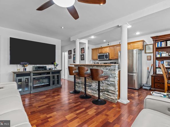 1318 E Duval Street, Philadelphia PA 19138