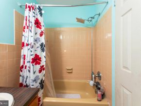 7521 Calvert Street, Philadelphia PA 19152