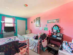 7521 Calvert Street, Philadelphia PA 19152