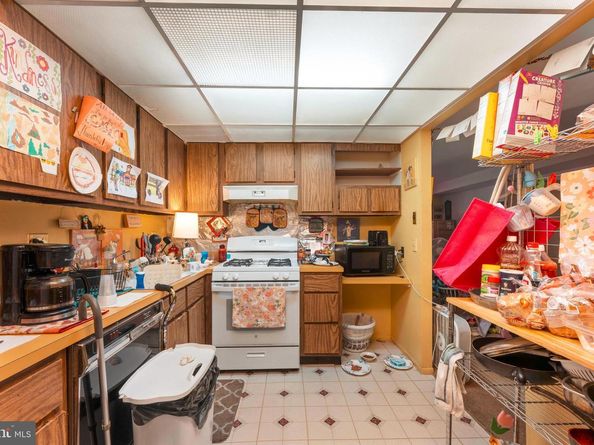 7521 Calvert Street, Philadelphia PA 19152