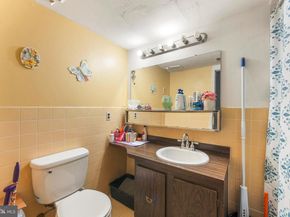 7521 Calvert Street, Philadelphia PA 19152
