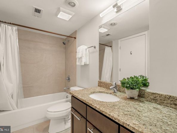 2201 2nd Street NW 11, Washington DC 20001