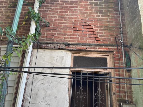 529 E Queen Lane, Philadelphia PA 19144