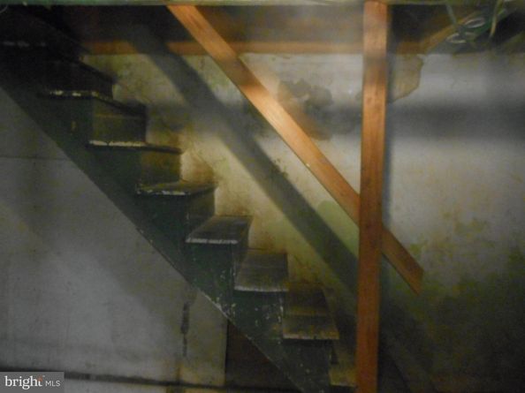 529 E Queen Lane, Philadelphia PA 19144