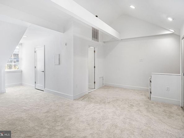 306 S 10TH Street D, Philadelphia PA 19107