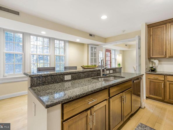 1661 Crescent Place NW 102, Washington DC 20009