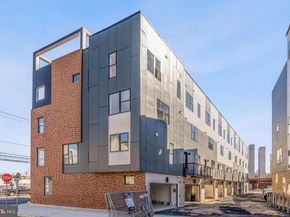 652 Fairmount Avenue, Philadelphia PA 19123