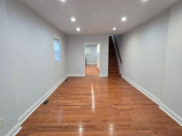 2254 Pratt Street, Philadelphia PA 19137