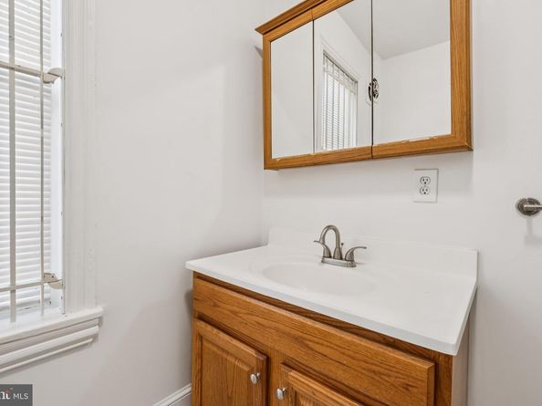 2338 N 12TH Street, Philadelphia PA 19133