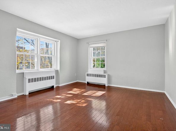 735 Melon Place E, Philadelphia PA 19123