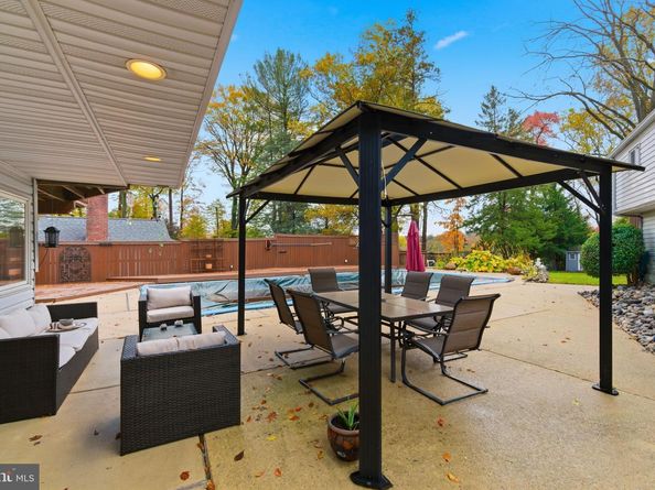 63 S Greenhill Road, Broomall PA 19008