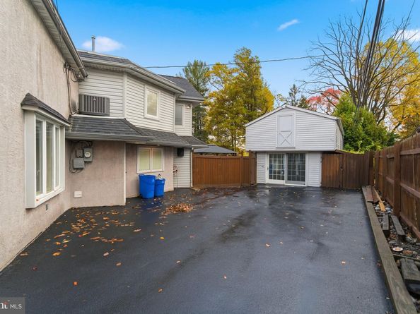 63 S Greenhill Road, Broomall PA 19008