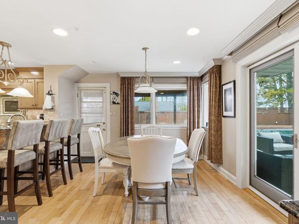 63 S Greenhill Road, Broomall PA 19008