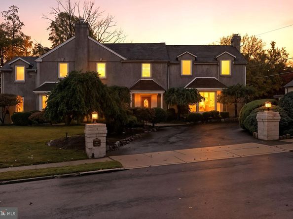 63 S Greenhill Road, Broomall PA 19008