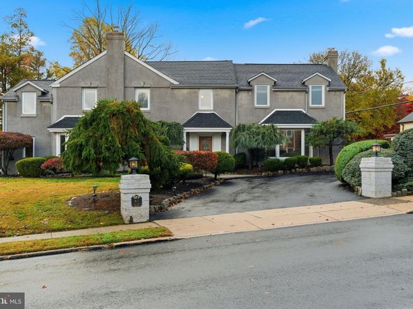 63 S Greenhill Road, Broomall PA 19008