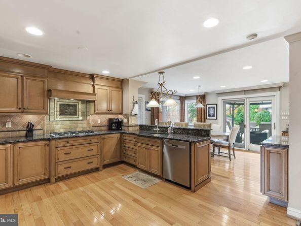 63 S Greenhill Road, Broomall PA 19008