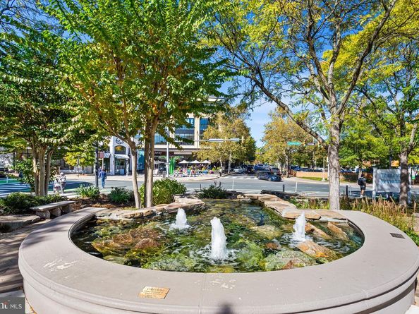1020 N Highland Street 621, Arlington VA 22201