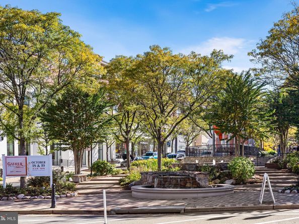 1020 N Highland Street 621, Arlington VA 22201