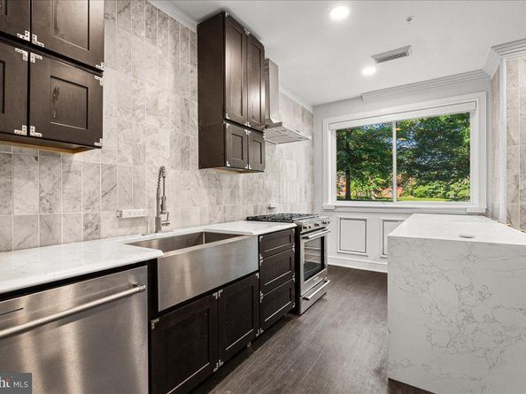 625 Slaters Lane G4, Alexandria VA 22314