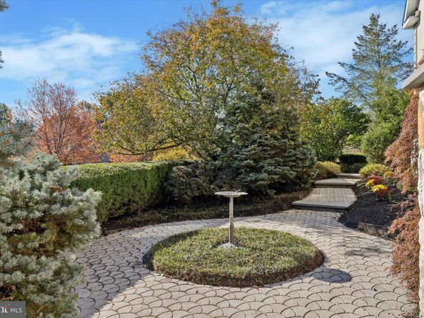 205 Amour Circle, Blue Bell PA 19422