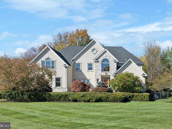 205 Amour Circle, Blue Bell PA 19422