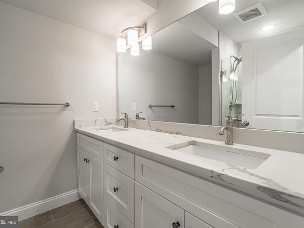 2141 Christian Street, Philadelphia PA 19146