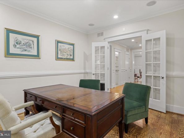 3601 27TH Street N, Arlington VA 22207