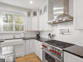 3601 27TH Street N, Arlington VA 22207