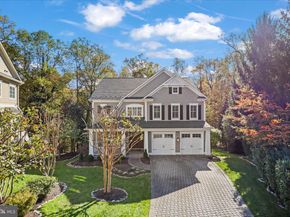 3601 27TH Street N, Arlington VA 22207