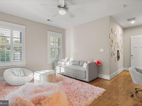 3601 27TH Street N, Arlington VA 22207