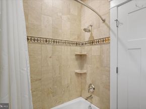 3601 27TH Street N, Arlington VA 22207