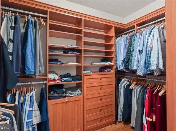 3601 27TH Street N, Arlington VA 22207