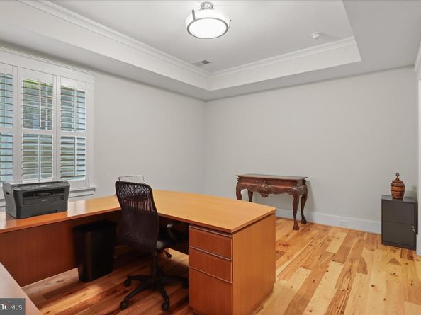 3601 27TH Street N, Arlington VA 22207