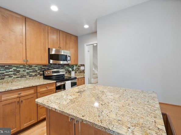 7322 Greentree Road, Bethesda MD 20817