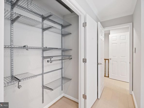 7322 Greentree Road, Bethesda MD 20817