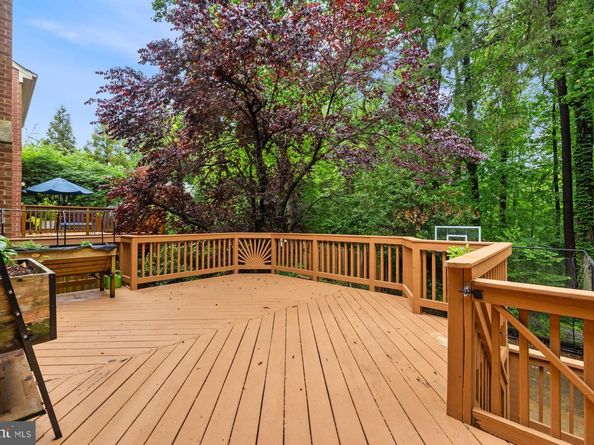 7322 Greentree Road, Bethesda MD 20817