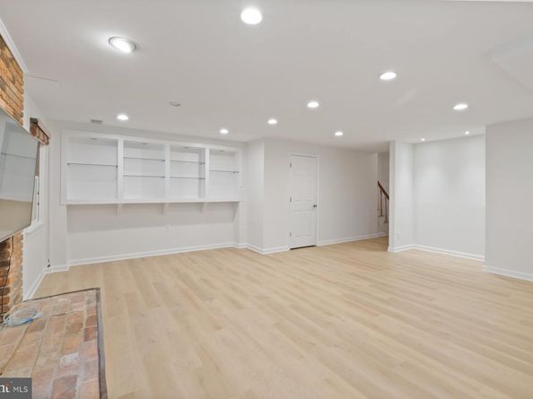 7322 Greentree Road, Bethesda MD 20817