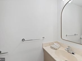 7322 Greentree Road, Bethesda MD 20817