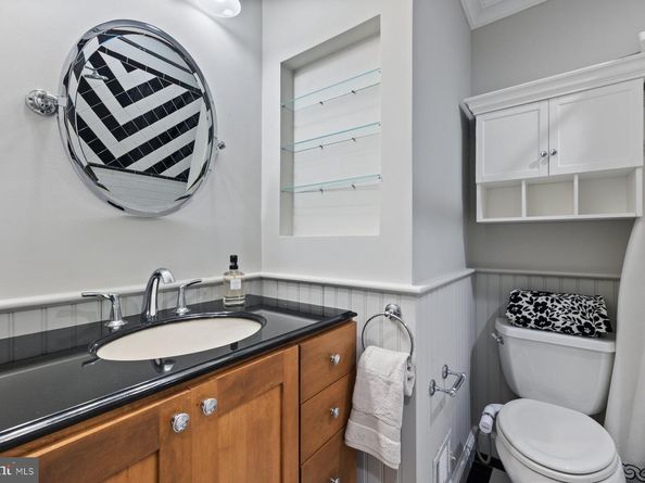 7322 Greentree Road, Bethesda MD 20817