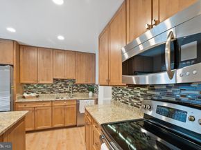 7322 Greentree Road, Bethesda MD 20817
