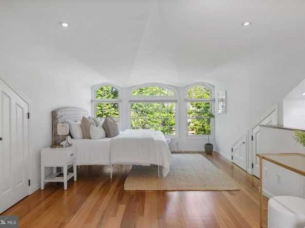 911 S Lee Street, Alexandria VA 22314