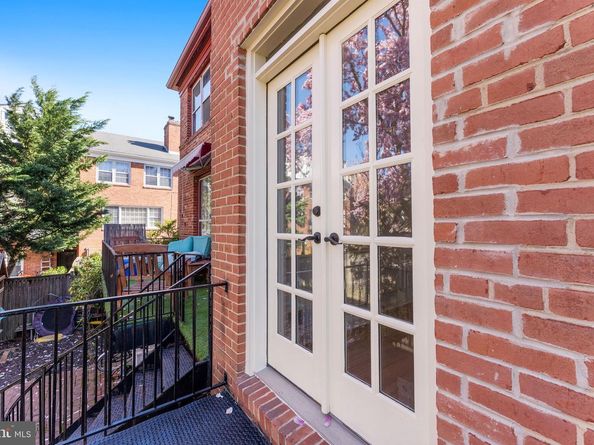 911 S Lee Street, Alexandria VA 22314